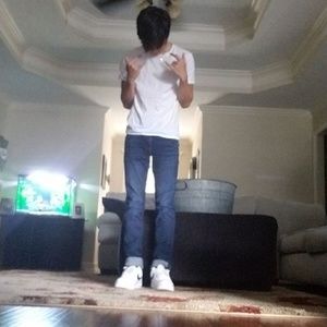 Meet your Posher, Tai